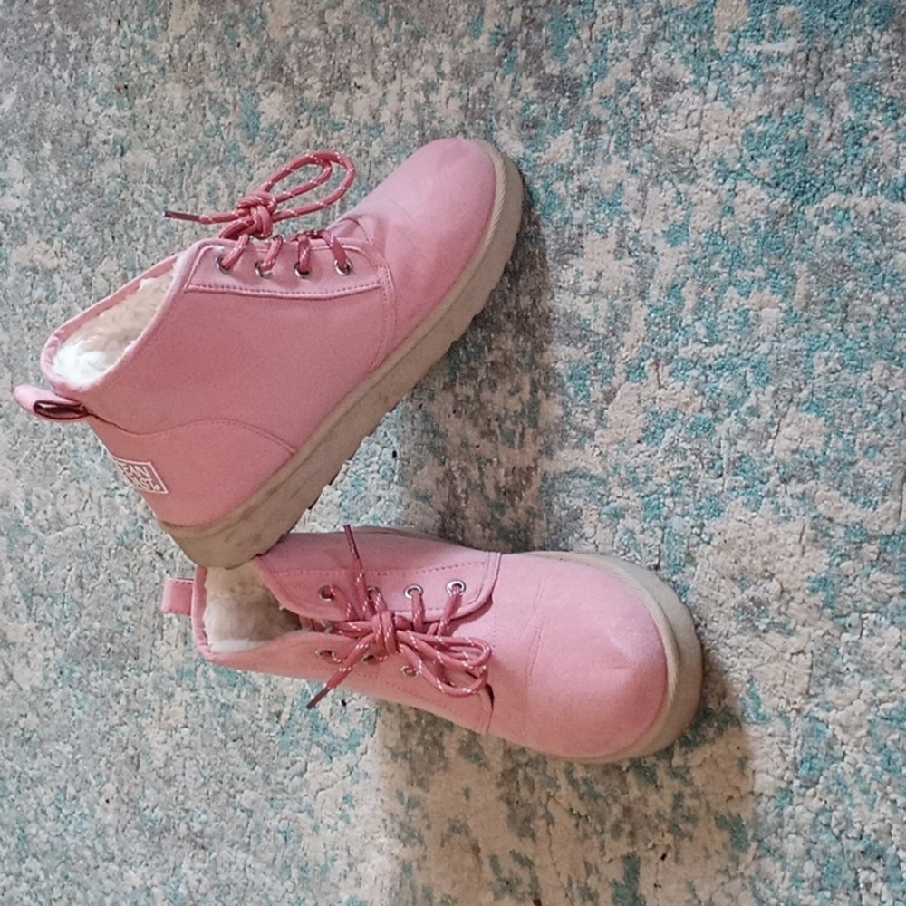 Ocean coast size 8.5